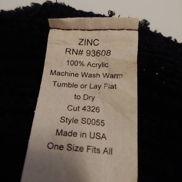 Black sweater poncho one size fits all - Picture 7 of 7